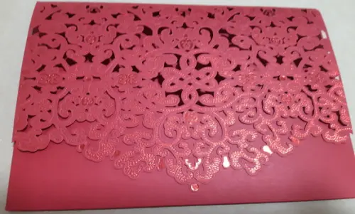 Envelope Rendado Vermelho para convite