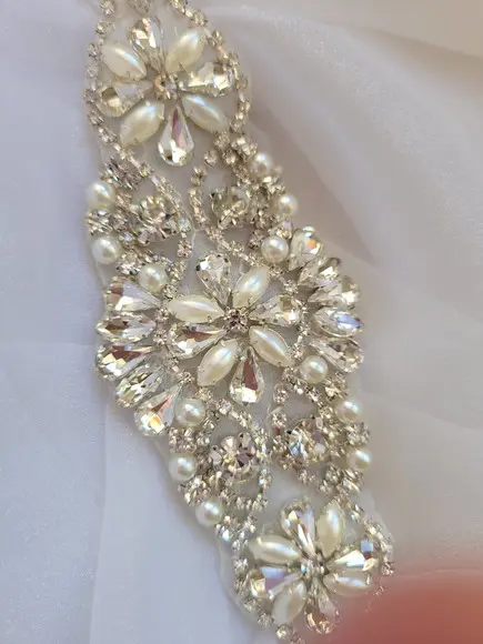 Kit Cinto e Dois Apliques de Strass com Pérolas Prata