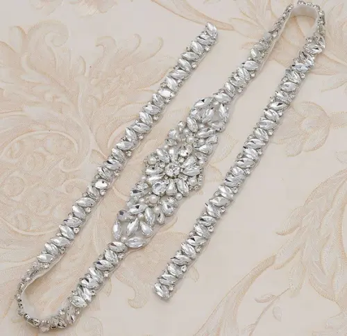 Kit Cinto e Dois Apliques de Strass com Pérolas Prata