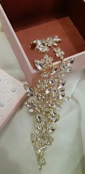Kit com 2 Apliques Folhas de Strass Dourado