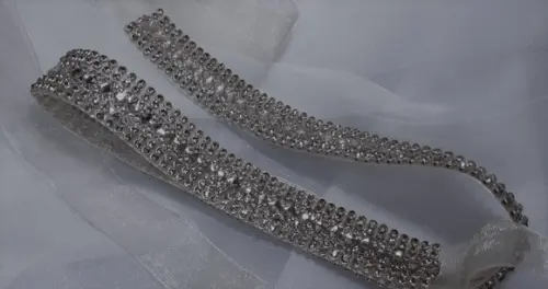 Kit com Cinto Grande (1m) e 2 Alças (40cm) de Strass