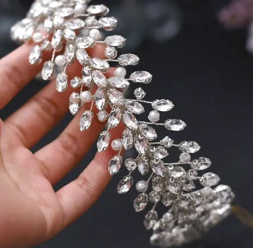 Tiara de strass para noivas