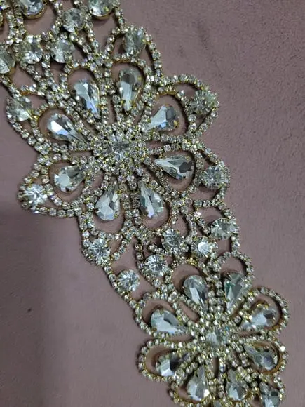 Aplique de Strass Dourado