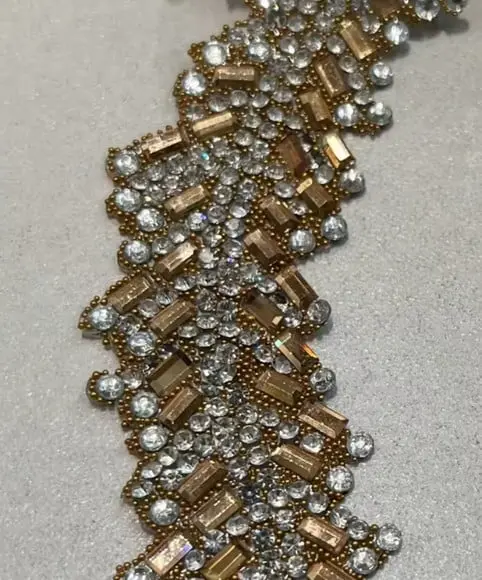 Aplique de Strass e Mini Espelhos 90cm