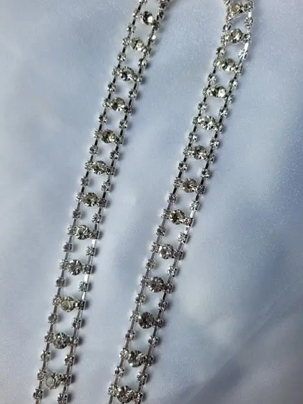 Aplique Fino de Strass Prata para Cinto, Alças, Sapatos