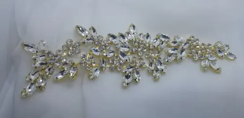 Aplique Folhas de Strass Dourado