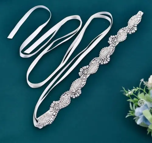 Cinto Bordado com Strass