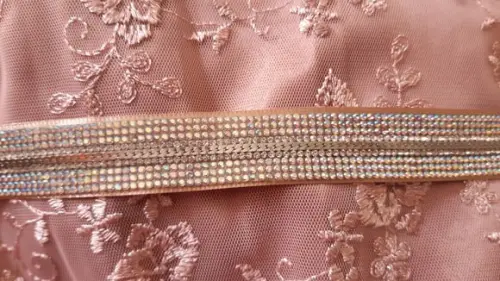 Cinto com strass Boreal (Furta coror) rosa e metal prata