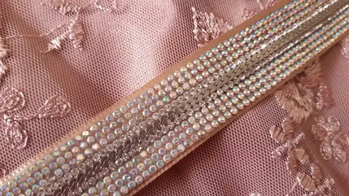 Cinto com strass Boreal (Furta coror) rosa e metal prata