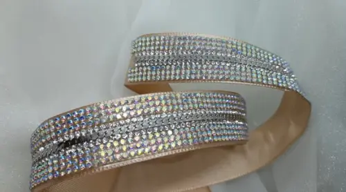 Cinto com strass Boreal (Furta coror) rosa e metal prata