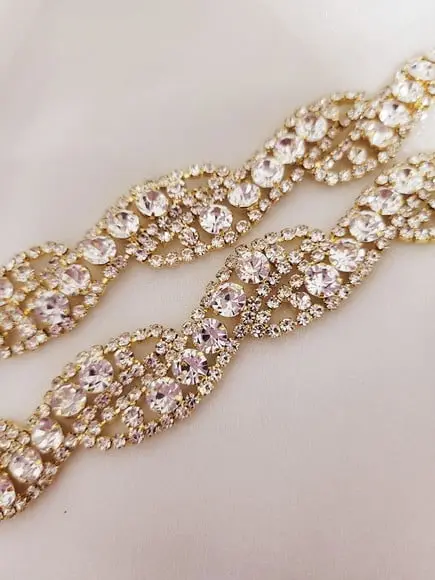 Cinto de Strass Dourado Trançado
