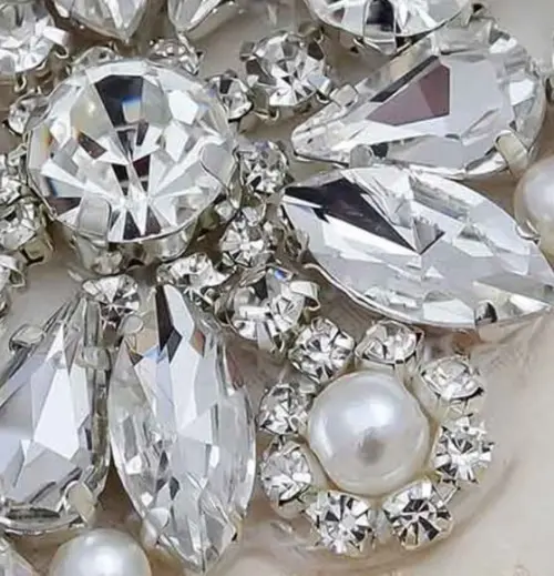 Cinto de Strass e Pérolas 78 cm Cor Prata