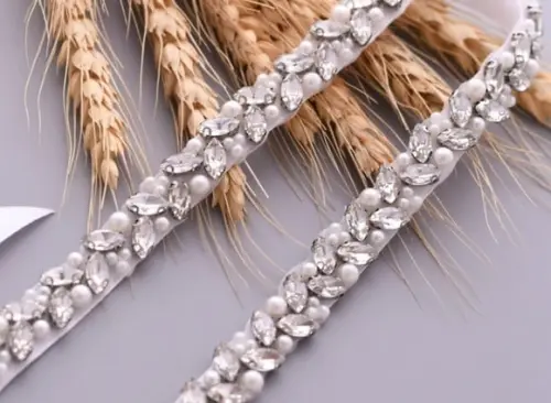 Cinto de Strass e Pérolas Dourado ou Prata