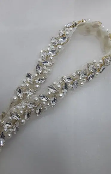 Cinto de Strass e Pérolas Dourado