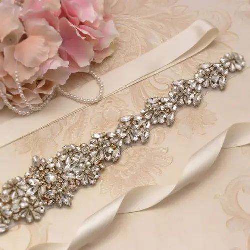 Cinto de Strass em Metal Dourado