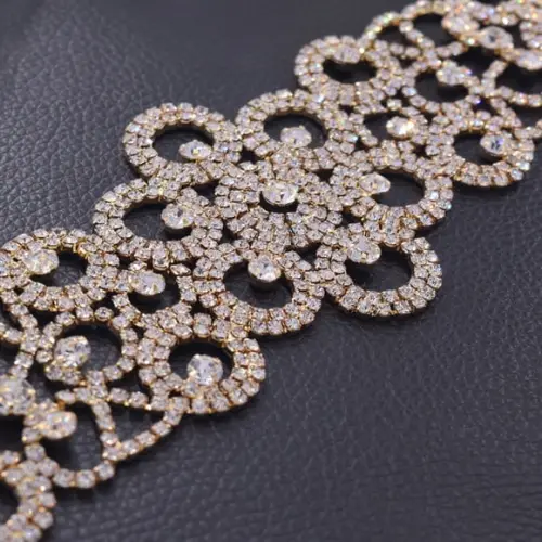 Cinto de strass luxo dourado