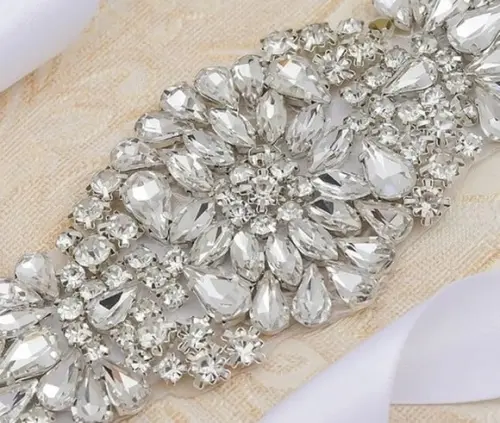 Cinto de Strass para Várias Cores de Fita