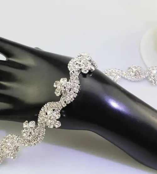 Cinto de Strass Prata Ondas e Flores