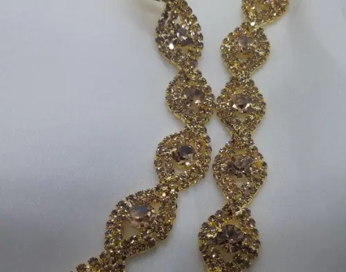 Cinto de Strass Trançado Dourado