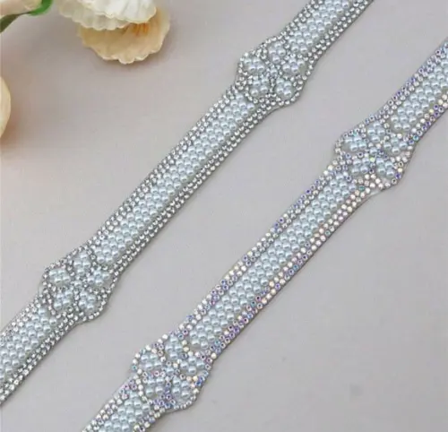 Cinto Flor de Pérolas e Strass