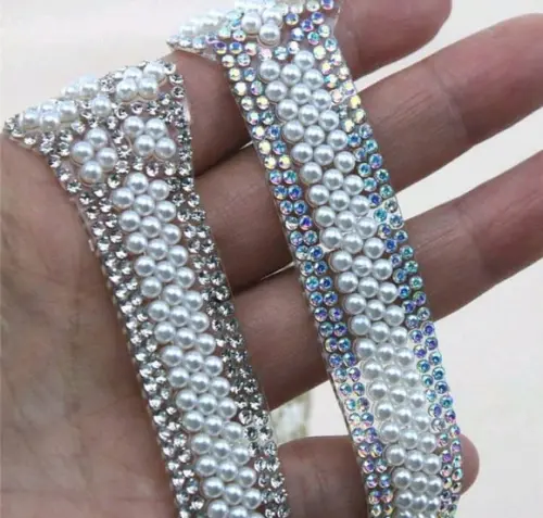 Cinto Flor de Pérolas e Strass