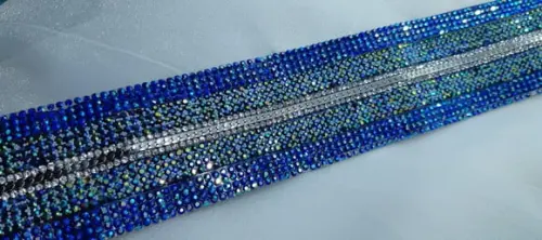 Cinto largo com strass azul furta cor e detalhe prata