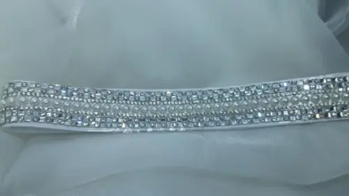 Cinto Prateado com Pérolas e Strass