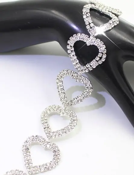 Cinto Renda De Corações Em Strass