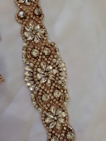 Cinto Rose Gold com Pedras e Pérolas Aplique 52cm