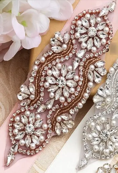 Cinto rosé gold com strass e pérolas PROMOÇÃO!