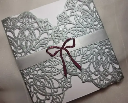 Envelope Rendado Prata com Glitter para convite casamento 15 anos