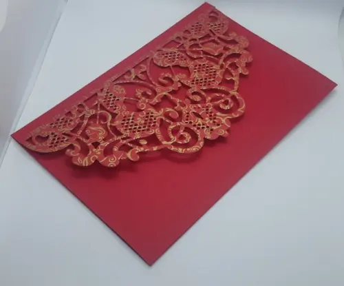 Convite Vermelho com Dourado