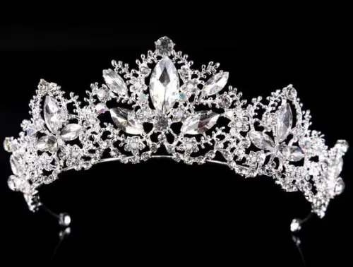 Coroa estilo barroco com Strass