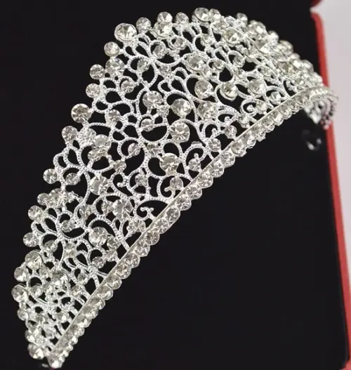 Coroa Tiara arabescos de strass
