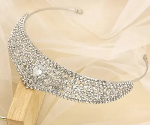 Coroa Tiara de Pedraria Luxo