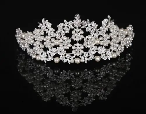 Coroa Tiara Flor de Pérolas Rosé ou Prata