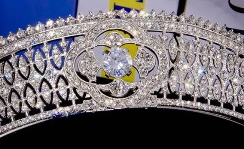 Coroa Tiara Rendada de Strass prata