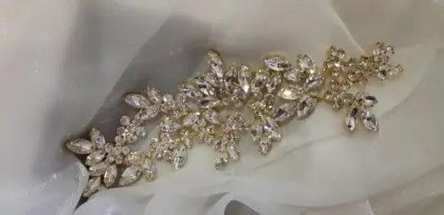 Kit com 2 Apliques Folhas de Strass Dourado