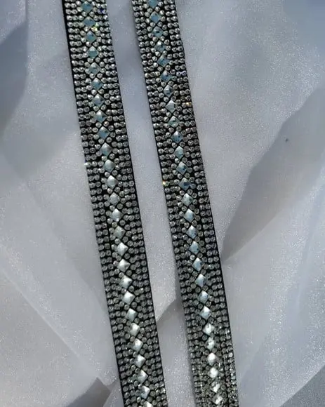 Kit com Cinto e Alças de Strass