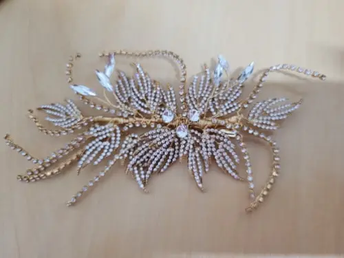 Presilha com Aplique Flores de Strass para Cabelo
