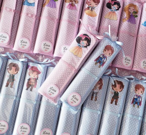 Lembrancinha Mini Lousa de Tecido Princesas