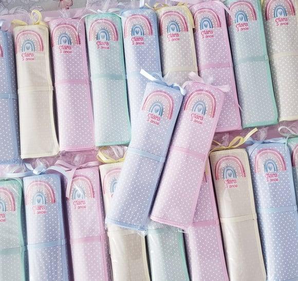 Lembrancinha Mini Lousa de Tecido Arco Iris