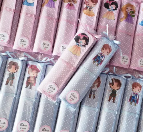 Lembrancinha Mini Lousa de Tecido Princesas