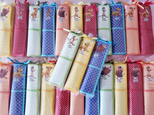 Lembrancinha Mini Lousa de Tecido Rei Leão