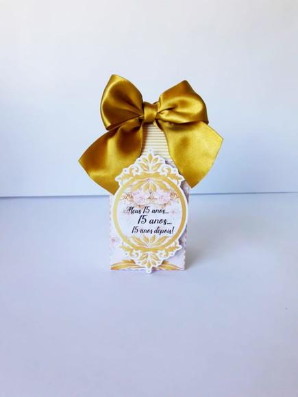 Arquivo de Corte 15 Anos Floral Dourado (compre 1 Leve+10