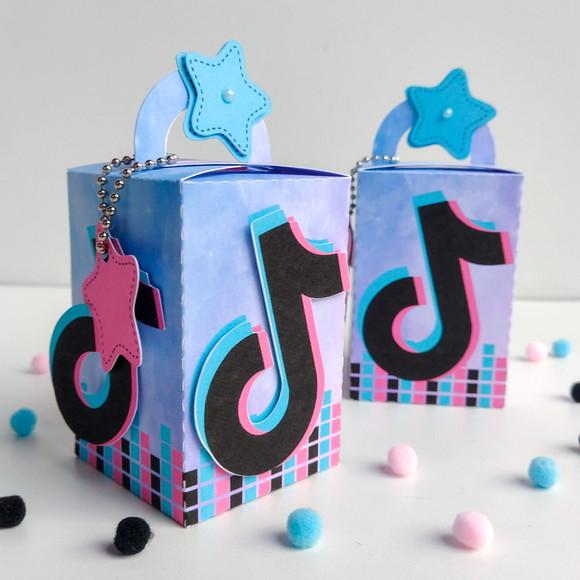 Arquivo de Corte Tik Tok Menina (compre 1 Leve +5