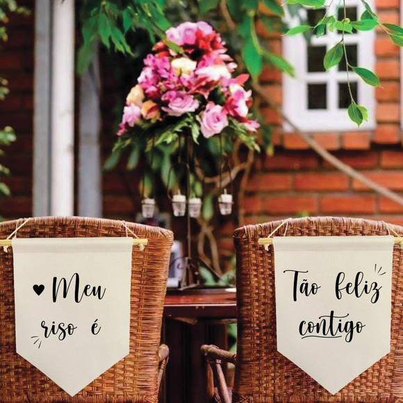2 Flamulas Decorativas Meu Riso É Tão Feliz Contigo 30x40