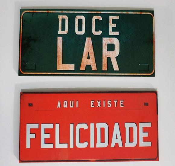 Kit com 2 Placas Decorativas Acredite Realize em mdf