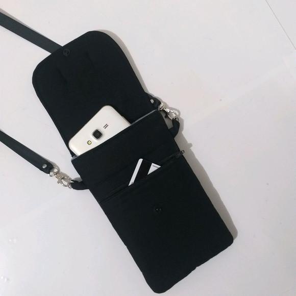 Bolsa Paulinha a tira colo porta celular