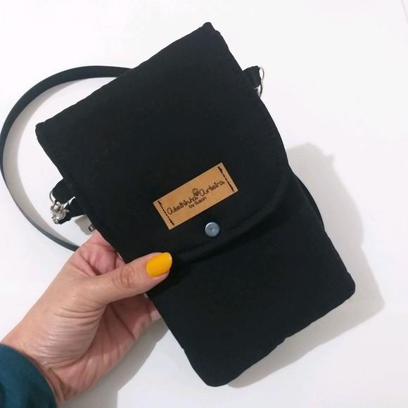 Bolsa Paulinha a tira colo porta celular